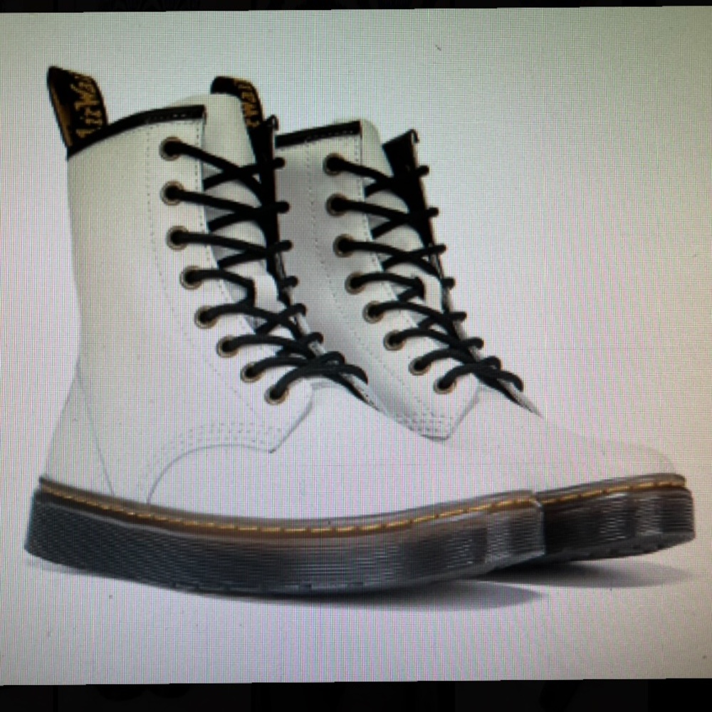 DR MARTENS WOMENS ZAVALA COMBAT BOOTS SIZE 9 NEW! - Picture 1 of 6